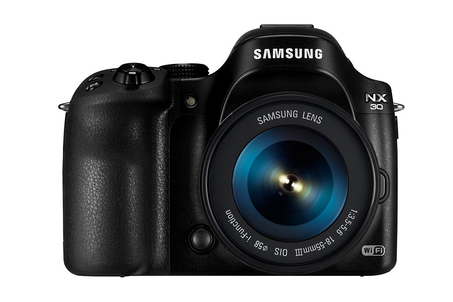 Camara NX30 (18-55 mm)